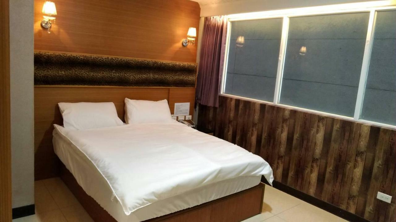 Schoen Hotel Kaohsiung Extérieur photo