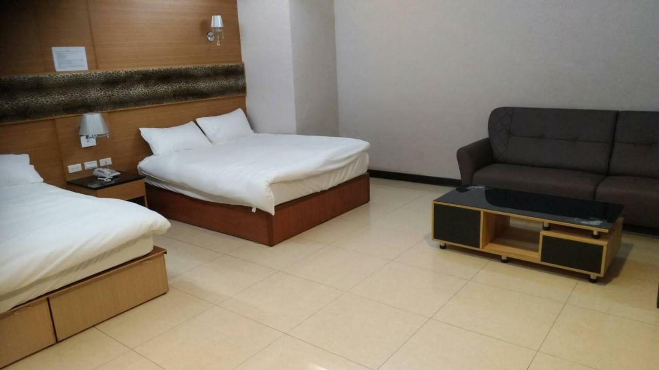 Schoen Hotel Kaohsiung Extérieur photo