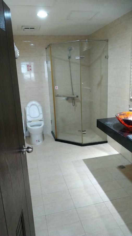 Schoen Hotel Kaohsiung Extérieur photo