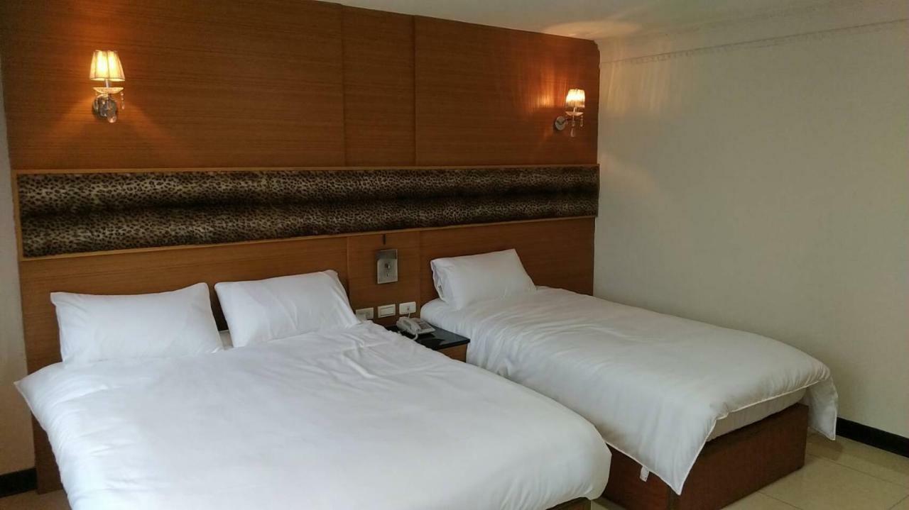 Schoen Hotel Kaohsiung Extérieur photo