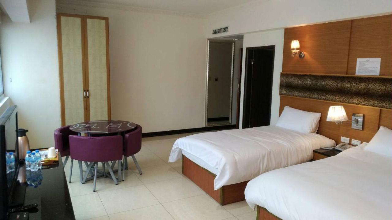 Schoen Hotel Kaohsiung Extérieur photo