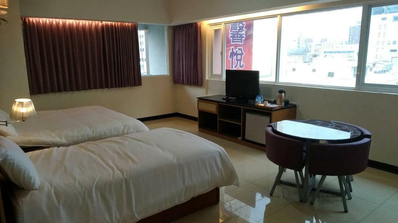 Schoen Hotel Kaohsiung Extérieur photo